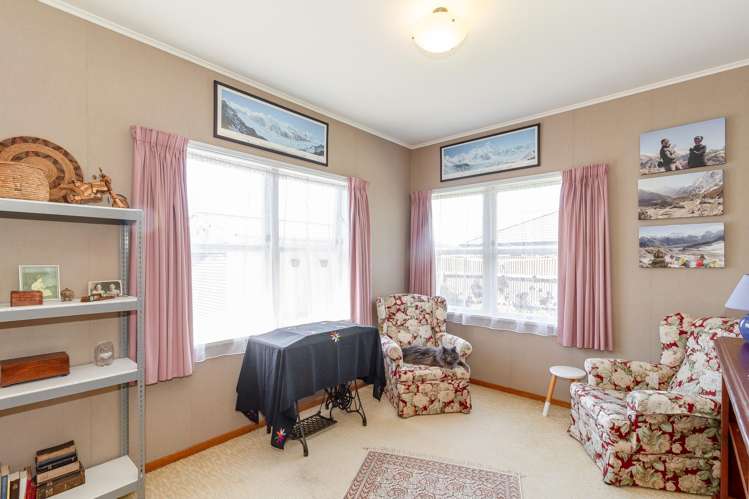 17 Henderson Crescent Onekawa_10