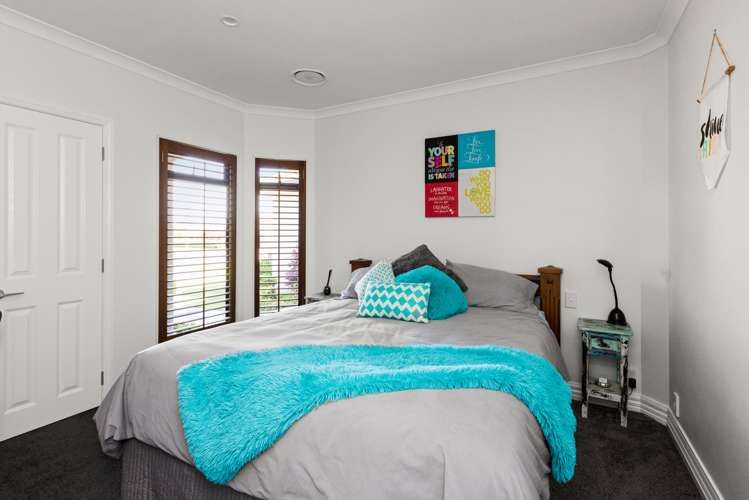 36 Kensington Drive Taradale_15