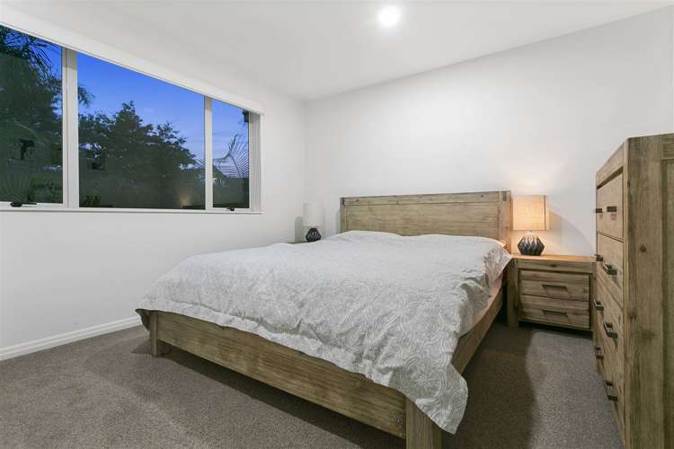 64 English Oak Drive Schnapper Rock_10