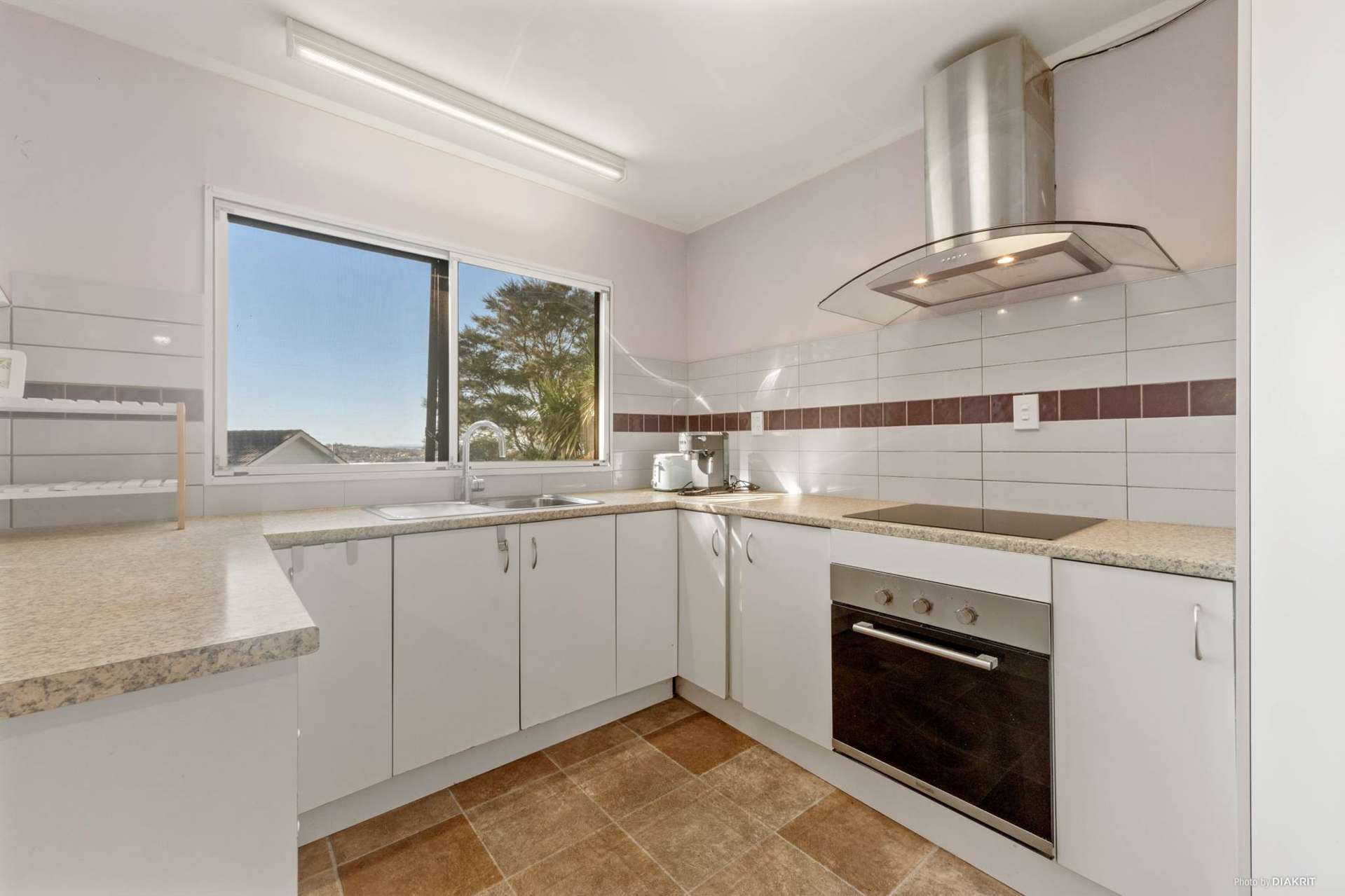 2/601 Glenfield Road Totara Vale_0