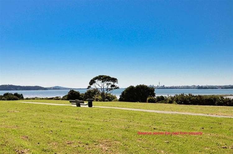 54 Provence Esplanade Te Atatu Peninsula_20