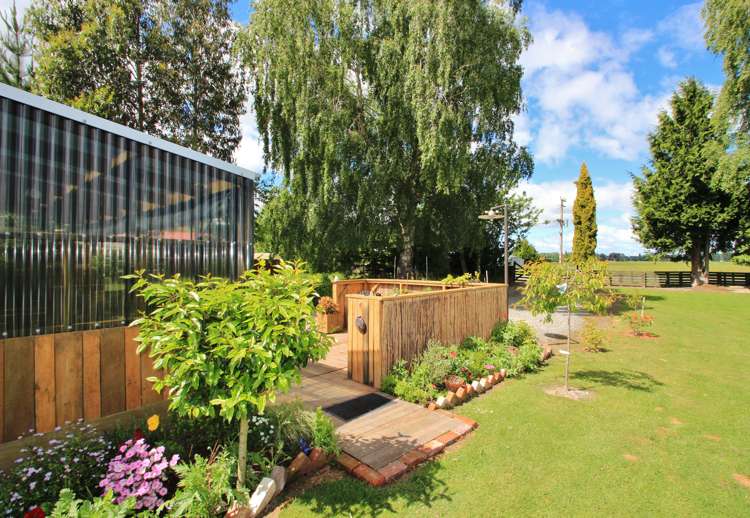 10 Freshford Plains Station Road Lumsden Surrounds_10