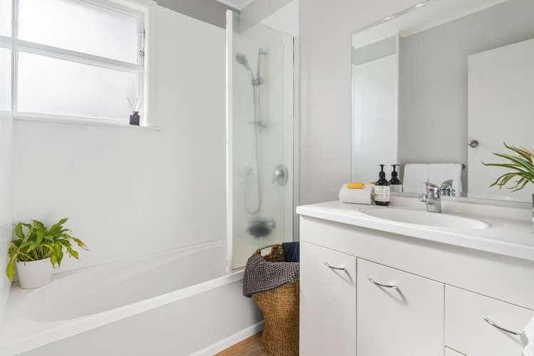 10 Gilpin Place Beach Haven_19