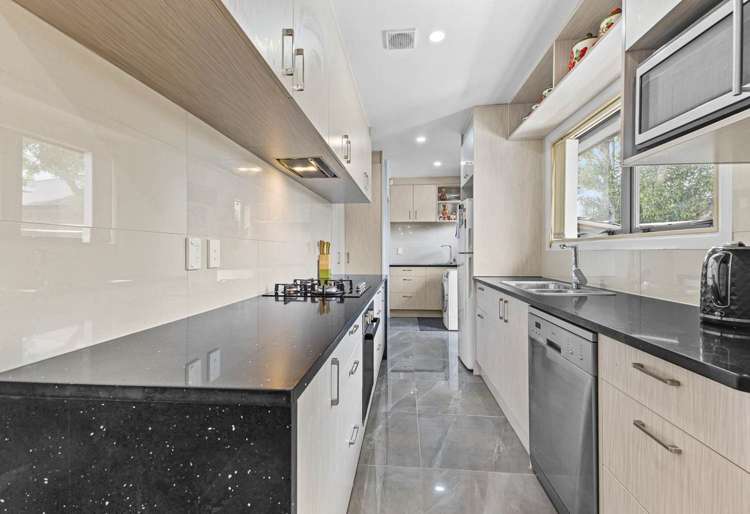 16 Waterview Road West Takanini_1