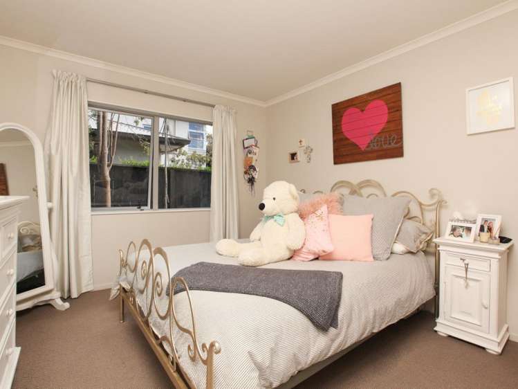 743 River Road Chartwell_8