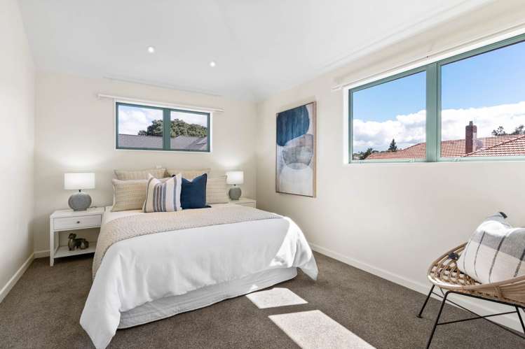 492 Beach Road Murrays Bay_24