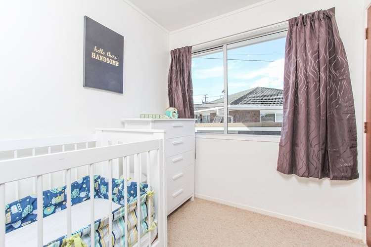 1/7 Almond Place Mount Wellington_13