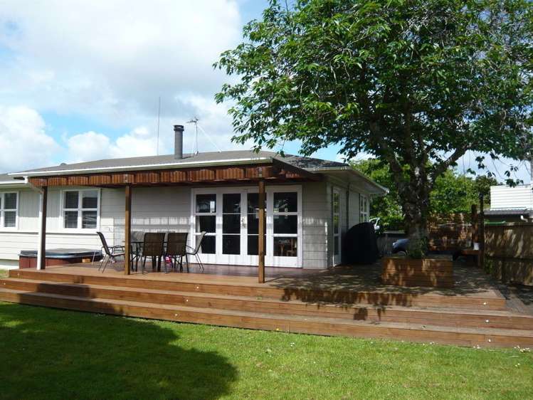 22 Montmere Avenue Te Atatu Peninsula_0