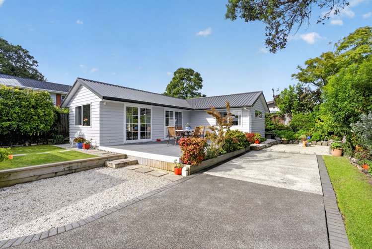 20 & 20A Brian Crescent Stanmore Bay_24