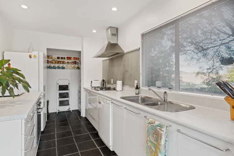 2/17 Tiverton Road Avondale_5