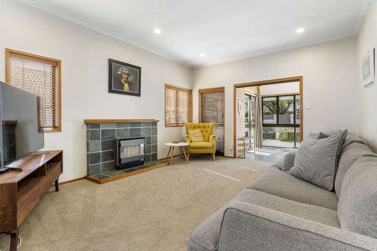 11 Golf Road Epsom_1