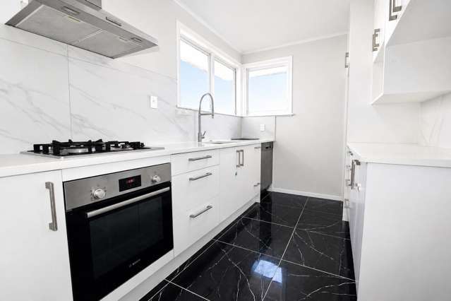 35 Riverpark Crescent Henderson_2