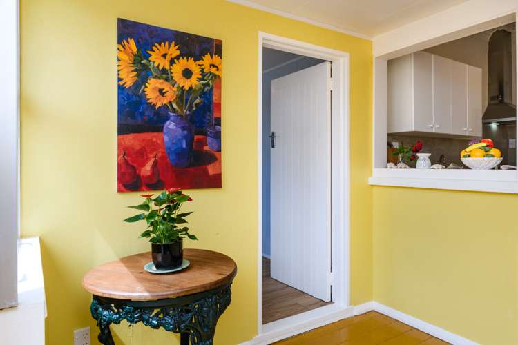 9 Ngaio Street West End_10