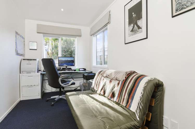 2 Shamrock Lane Te Atatu Peninsula_15