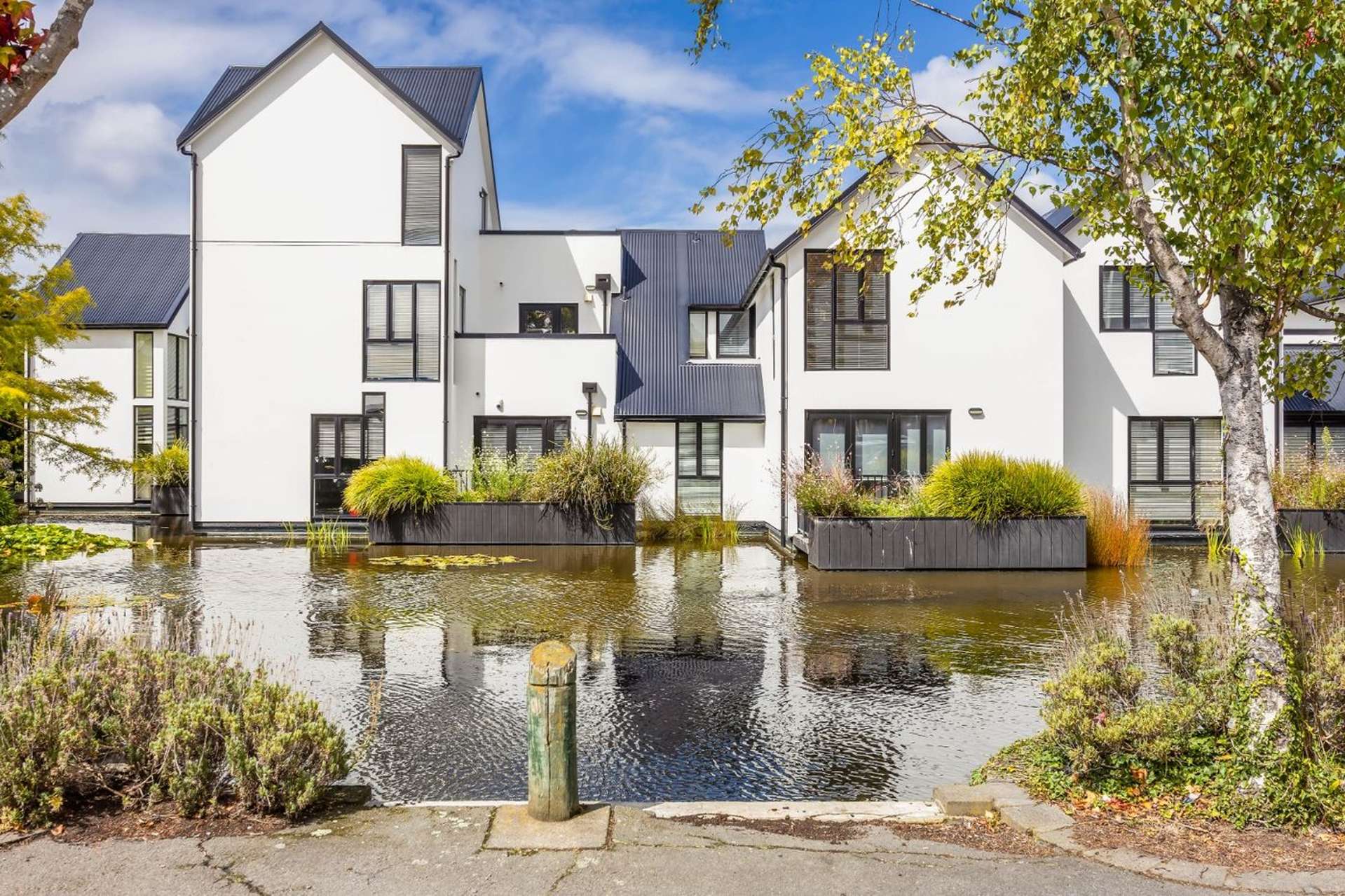 10/140 Office Road Merivale_0