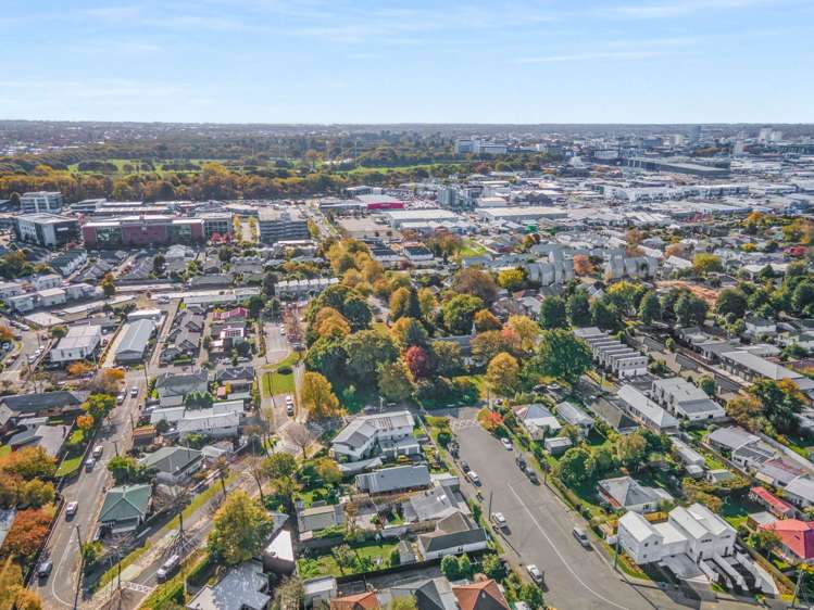 3/14 Church Square Addington_18