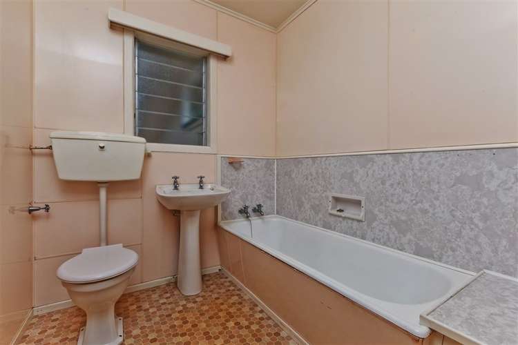 62 College Road Northcote_10