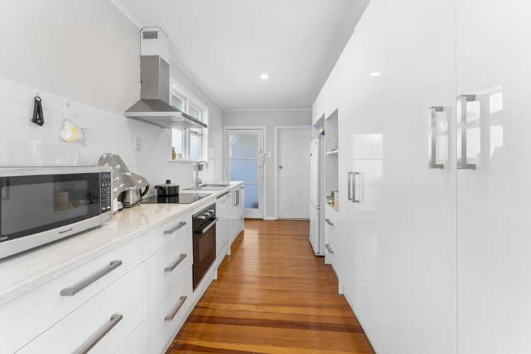 1/220 Russell Road_0