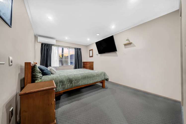 6 Dione Place Flat Bush_23