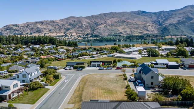 57 Kings Drive Wanaka_1