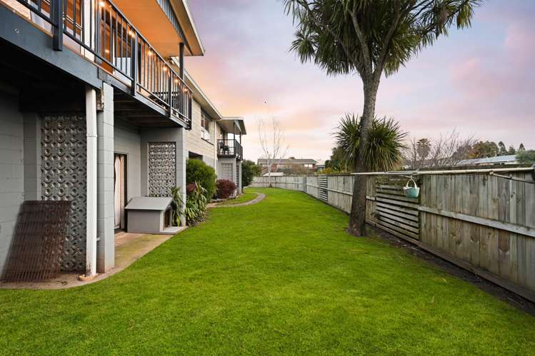 6 Glendale Drive Dinsdale_19