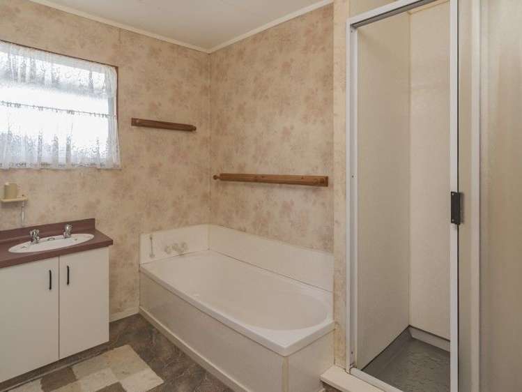 47 Aldinga Avenue Stoke_12