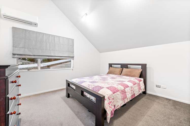 305 Royal Road Massey_13