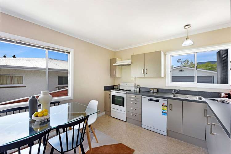 15 Churchill Avenue Richmond_6