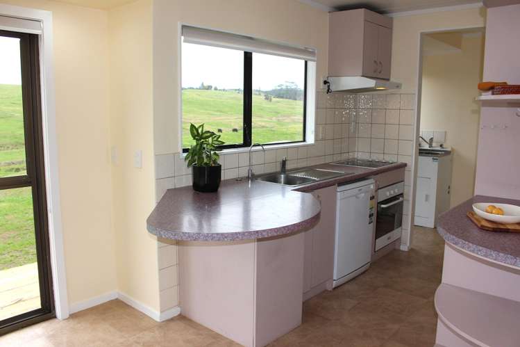 166C Renown Road_5
