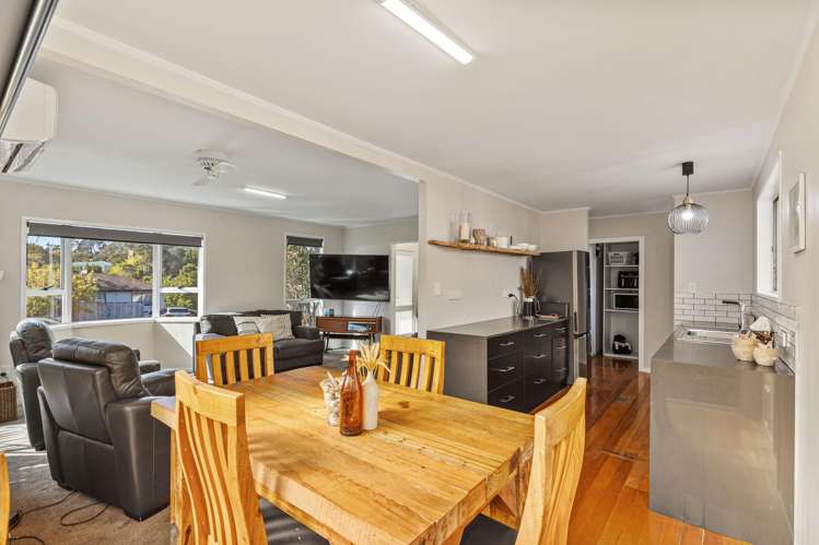 6 Coey Place Glen Eden_11