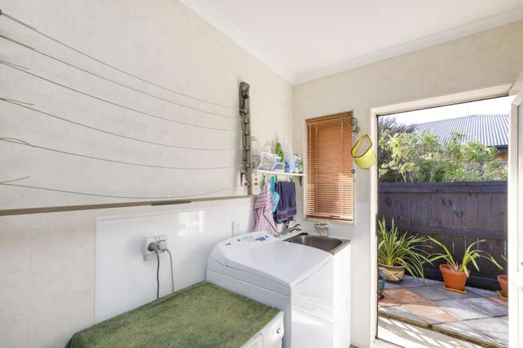 44 Peter Hall Drive Kelvin Grove_13