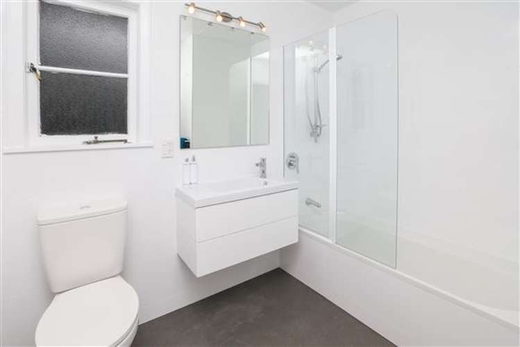 78 East Street Enderley_13