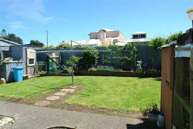 32 Leicester Street Patea_3