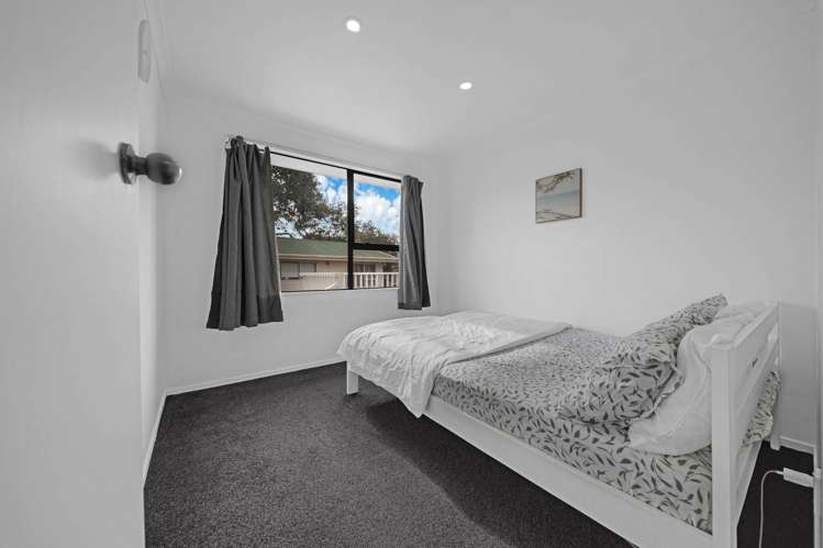 18 Pitcher Place Glen Eden_14