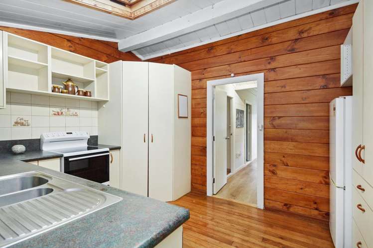 5 South Street Tawa_8