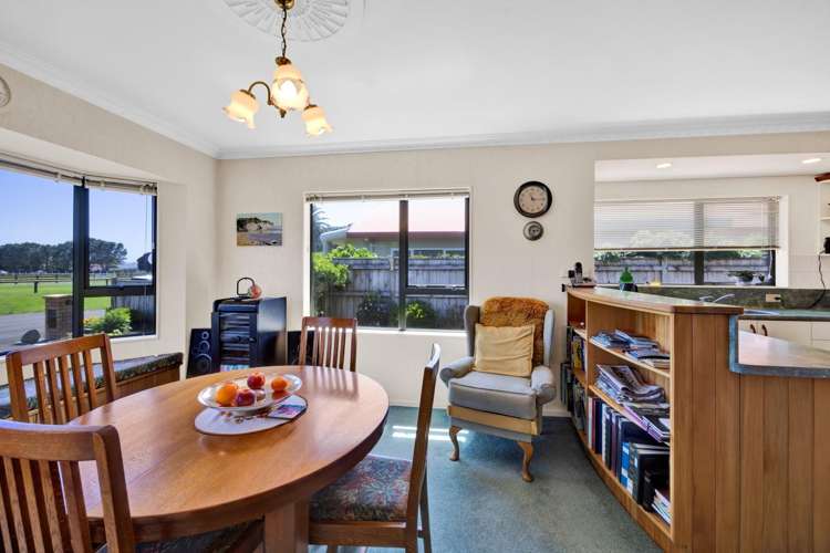 3 Saddle Row Welbourn_26