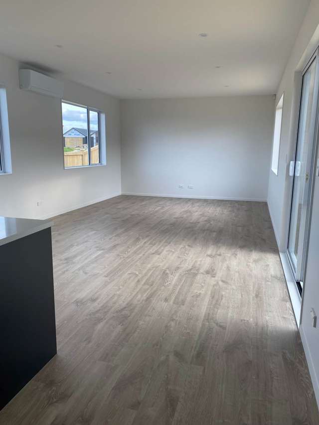 24 Bathurst Crescent Pokeno_4