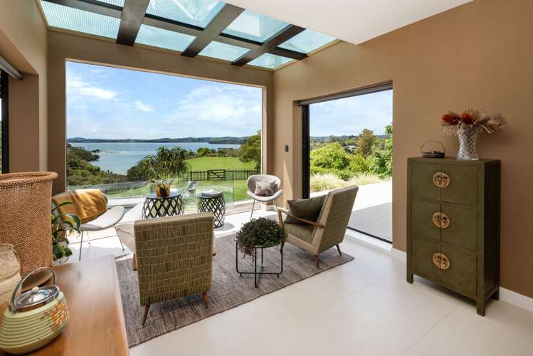 26 Estuary Views Cockle Bay_11