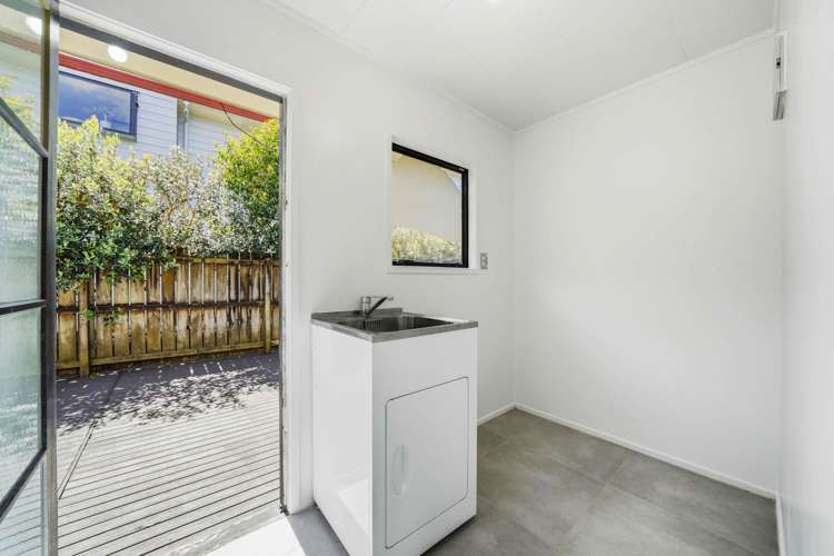 1/15 Kupari Place Totara Vale_14