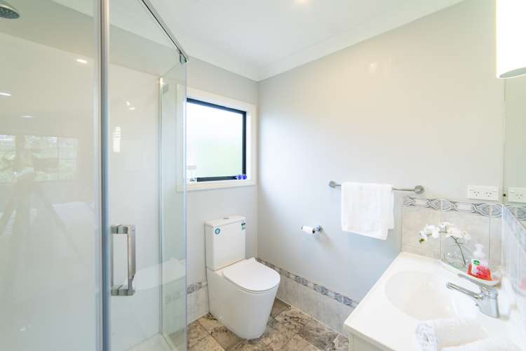 55 Waldorf Crescent Orewa_15