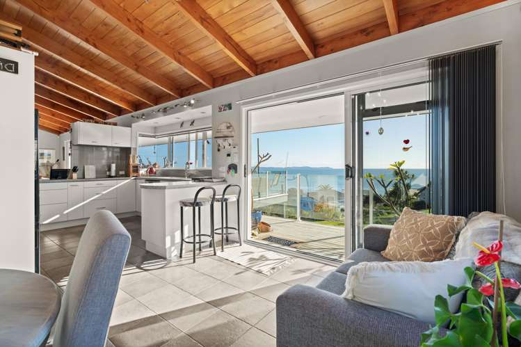 43 Seaview Road Cable Bay_35