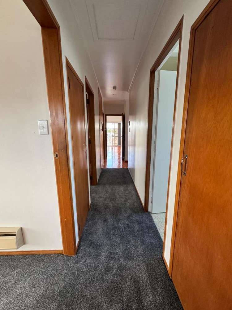 73 Christmas Road 10686_6