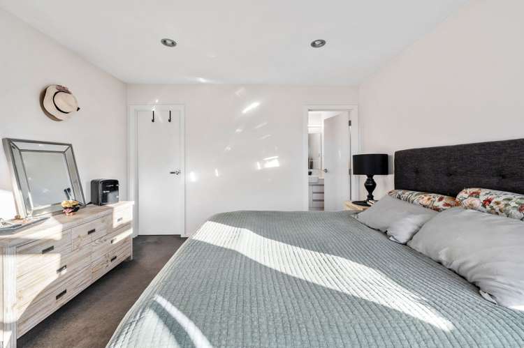 32d Robinson Avenue Holdens Bay_7