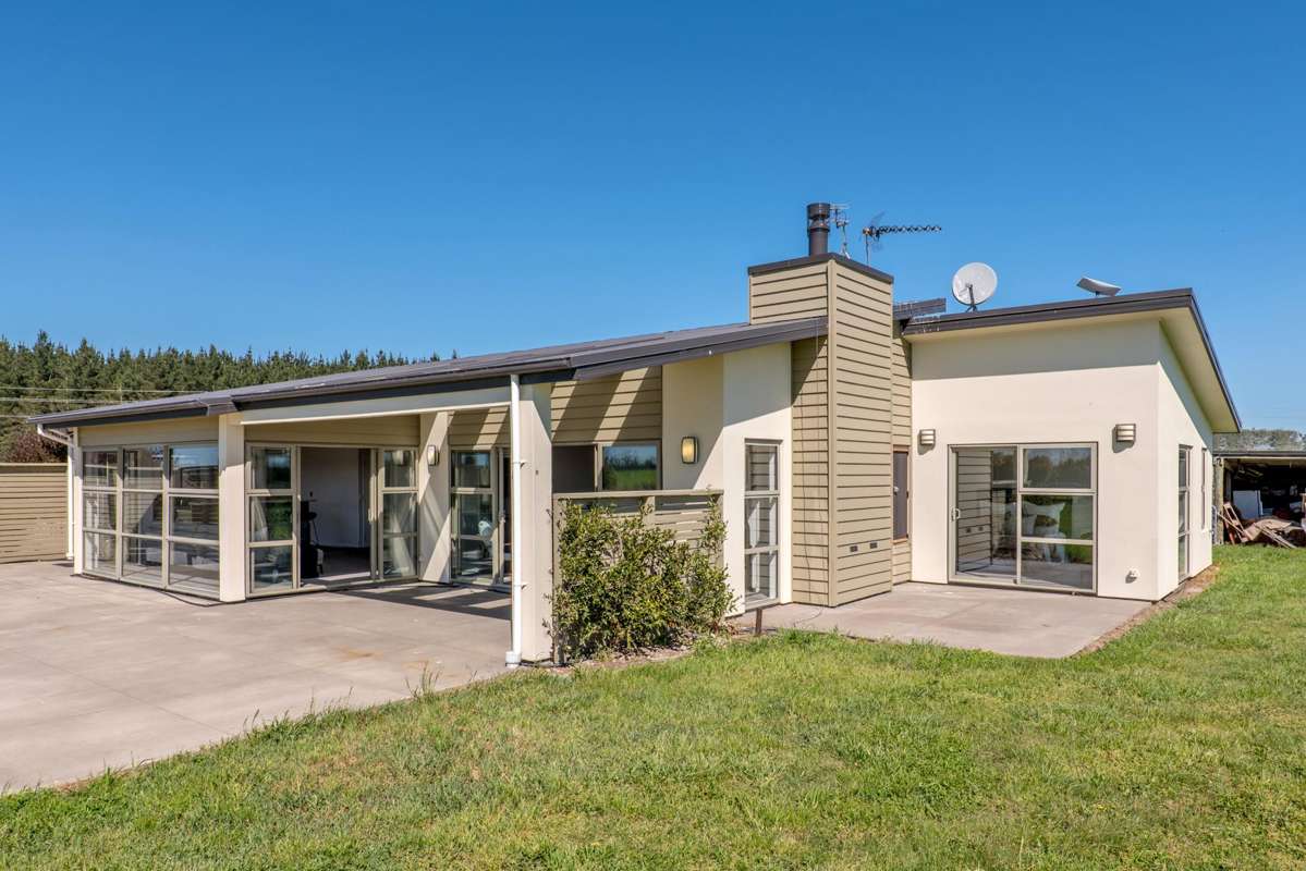 456 Old Road South_2