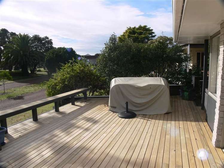 3a Monarch Grove Pauanui_7