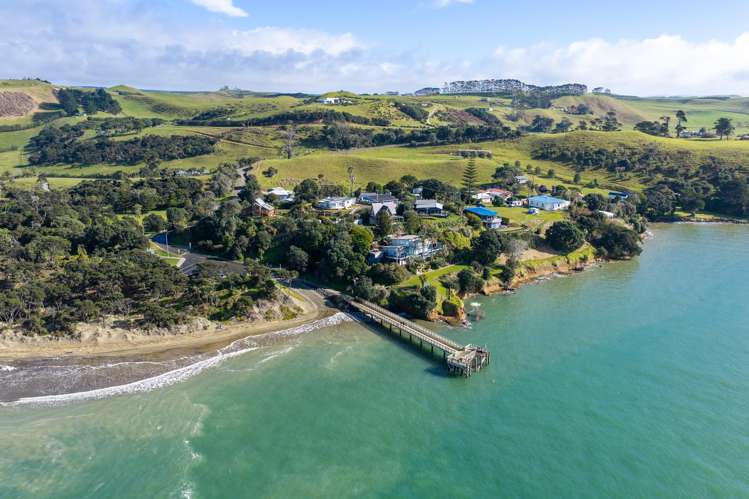 6573 Pouto Road Pouto_36