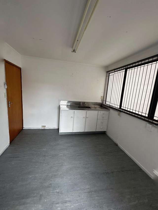 3B/62-64 Henderson Valley Road Henderson_1