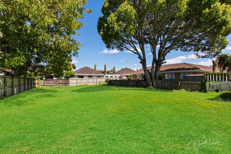 2/14 Trentham Road Papakura_14