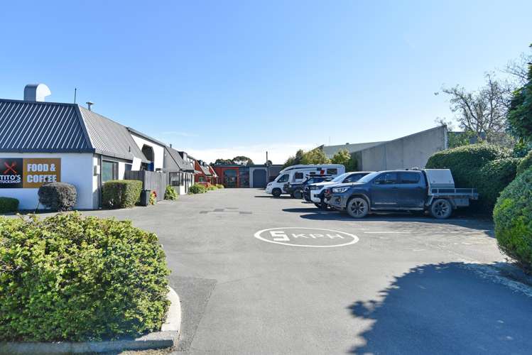 A/10 Sheffield Crescent Burnside_30