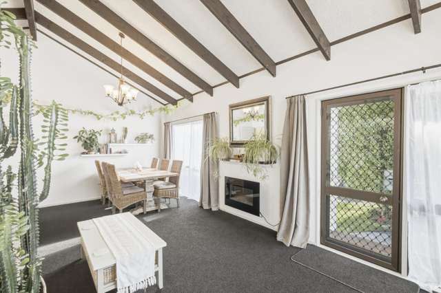 8A Church Place Whanganui Central_4